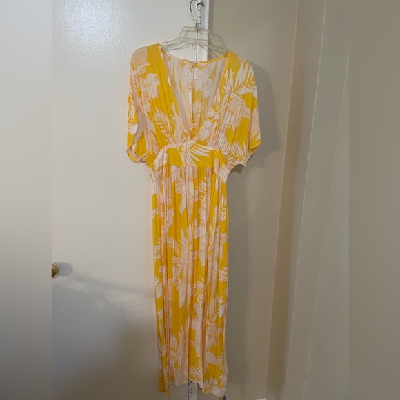 Dresses | Yellow Floral Maxi Dress Nwt | Poshmark